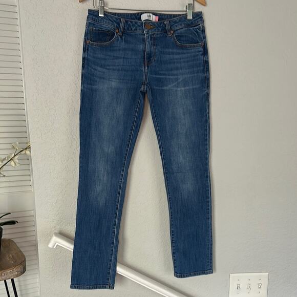 NEW CAbi Jeans Slim Boyfriend Size 6 Copper Rivets Preppy Straight - Picture 1 of 11